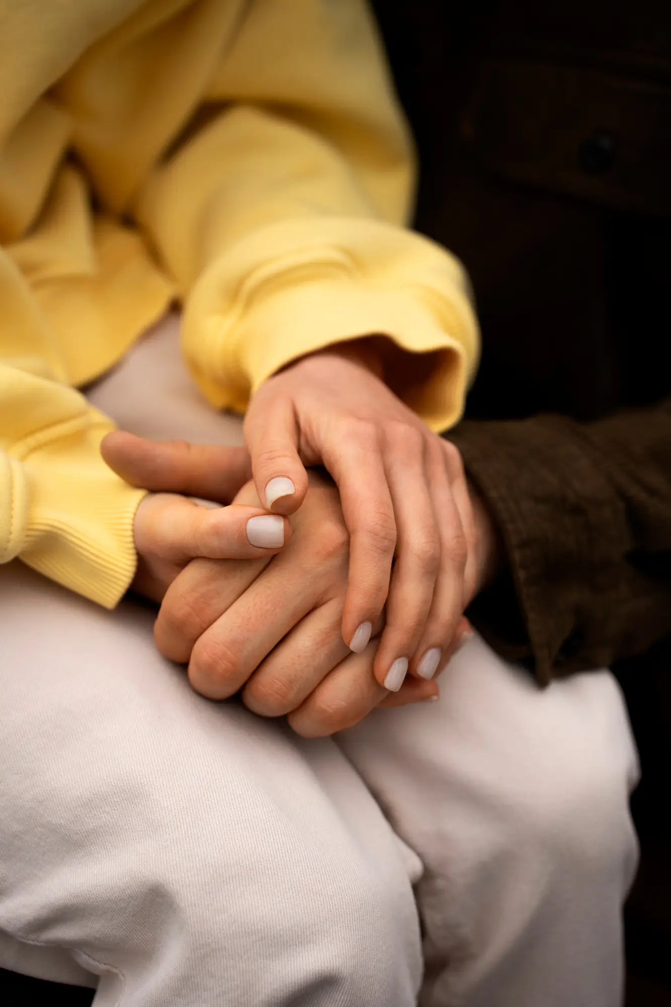 2 hands holding